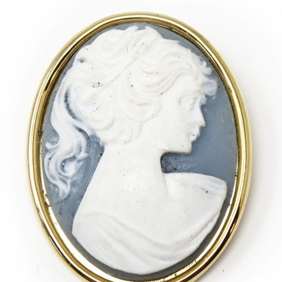 Vintage 1980s New Old Store Stock Blue & White 1.75" Cameo Pin Brooch - Hey Viv - Picture 2 of 4